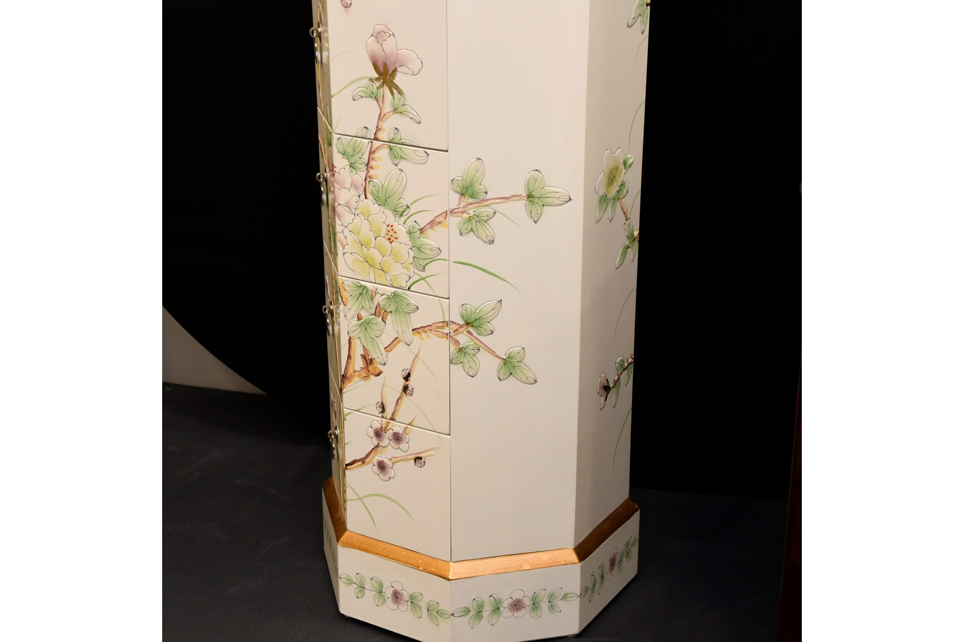 White 8 Drawer Lacquer Hand Painted Pedestal