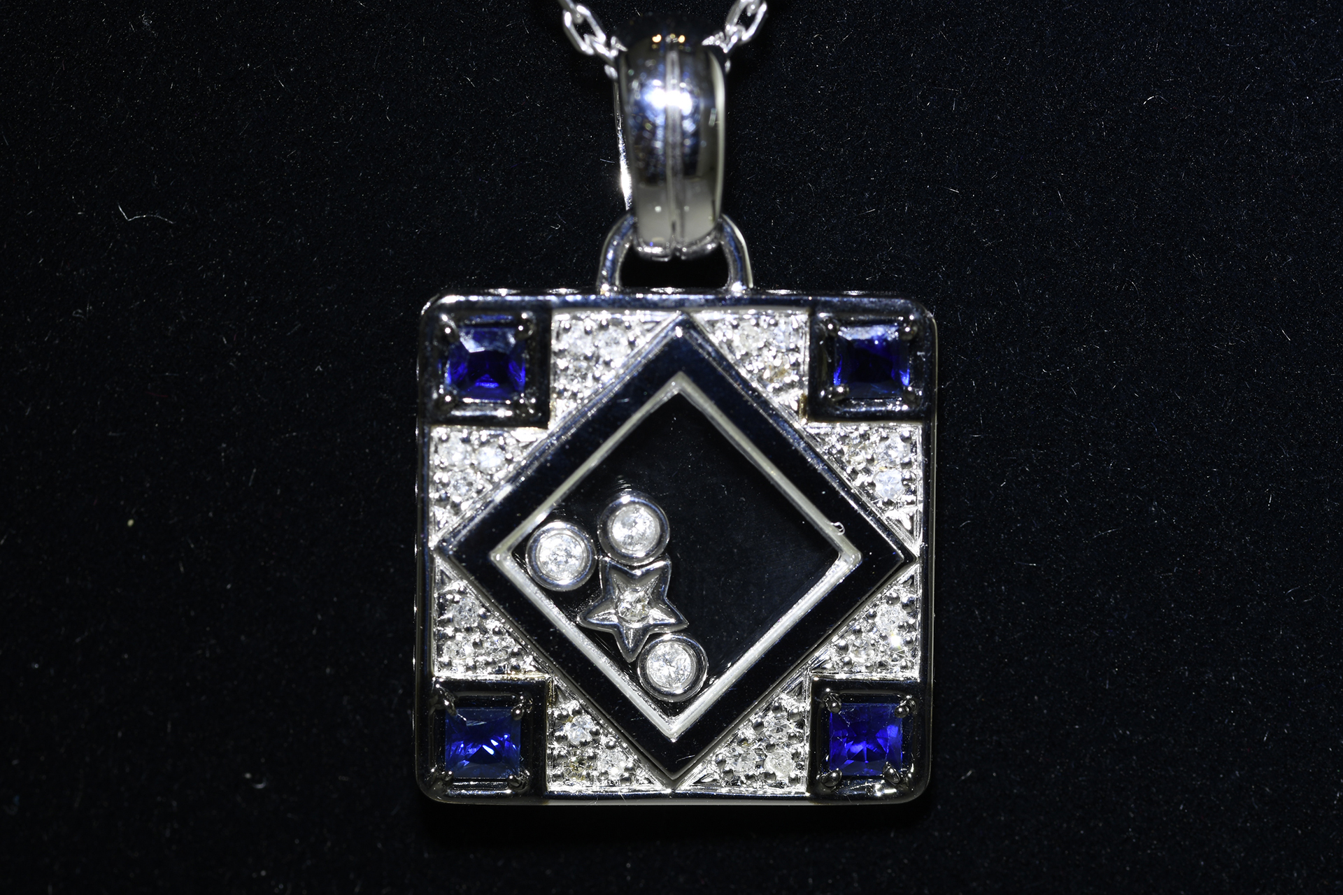 18 carat White Gold Sapphire & Diamond Pendant