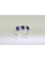 Blue Sapphire & diamond ring