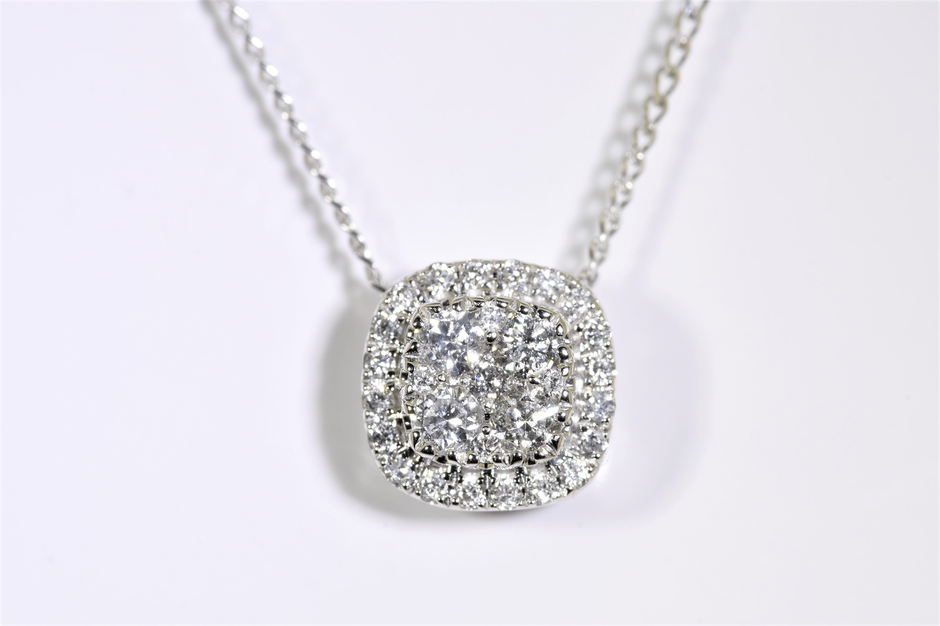 Diamond Pendant set in 18ct White Gold